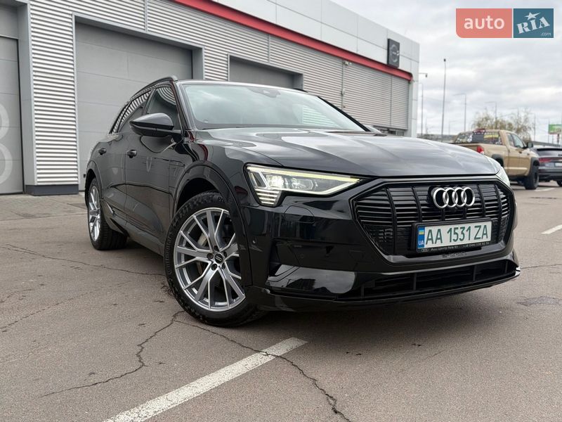 Внедорожник / Кроссовер Audi e-tron 2019 в Киеве