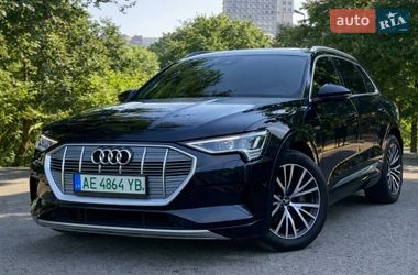 Позашляховик / Кросовер Audi e-tron 2019 в Дніпрі