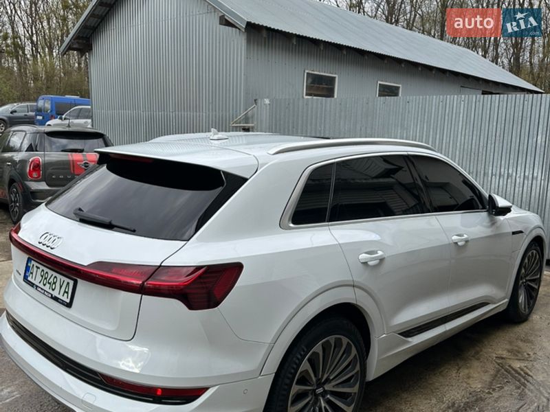 Позашляховик / Кросовер Audi e-tron 2019 в Івано-Франківську