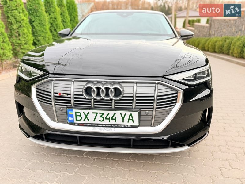 Внедорожник / Кроссовер Audi e-tron 2022 в Хмельницком