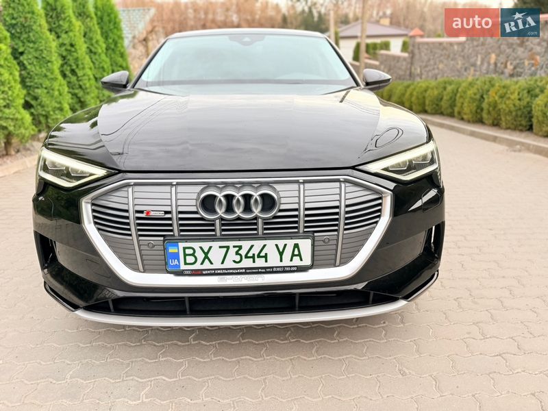Внедорожник / Кроссовер Audi e-tron 2022 в Хмельницком