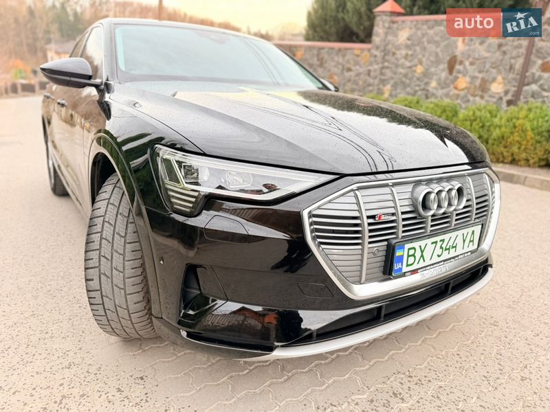 Внедорожник / Кроссовер Audi e-tron 2022 в Хмельницком