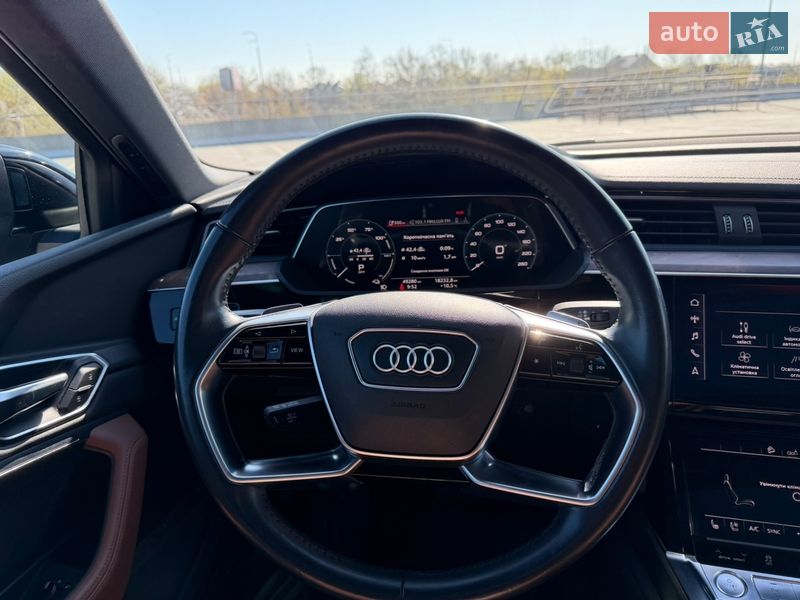 Внедорожник / Кроссовер Audi e-tron 2019 в Киеве