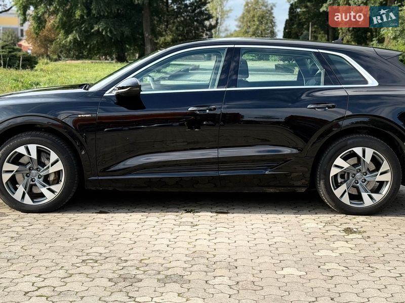 Внедорожник / Кроссовер Audi e-tron 2020 в Тернополе