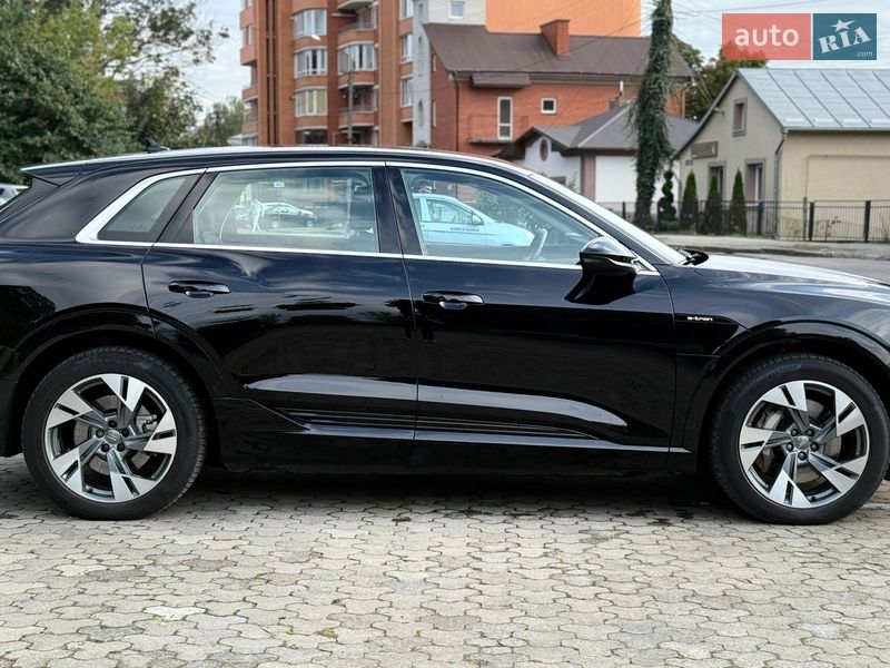 Внедорожник / Кроссовер Audi e-tron 2020 в Тернополе