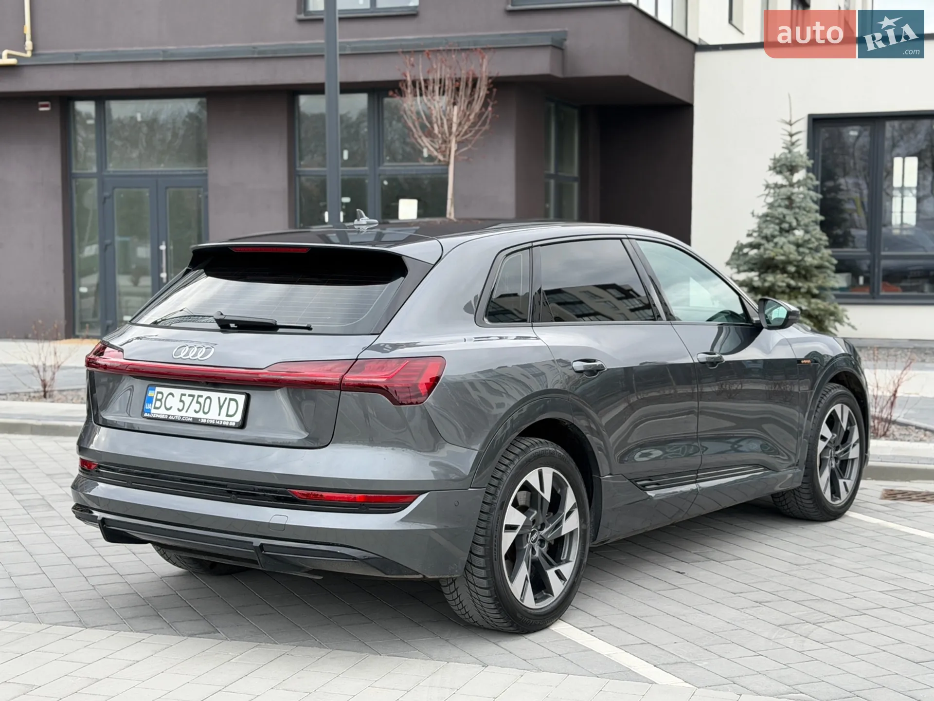 2021 Audi e-tron - мініатюра 4