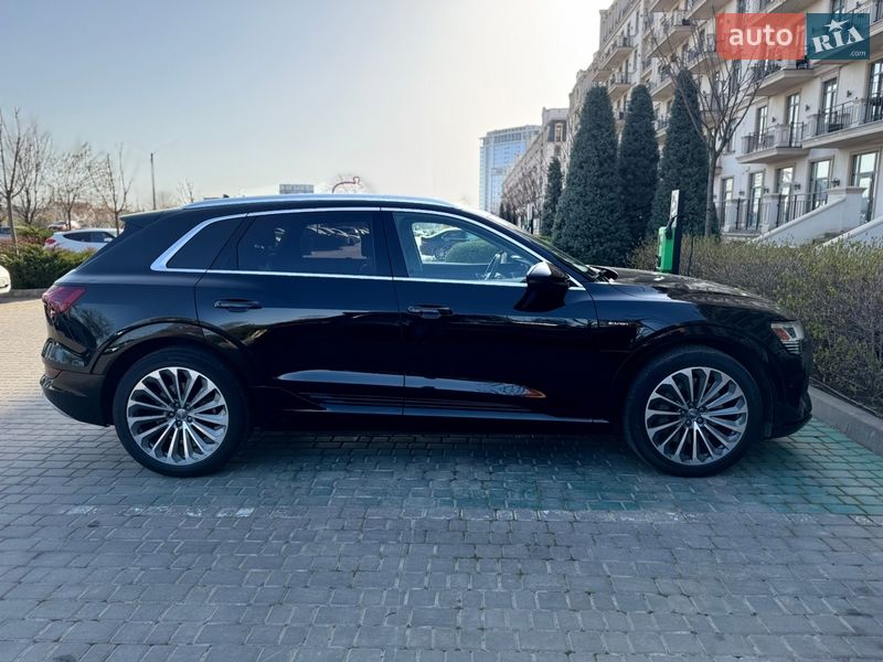 Внедорожник / Кроссовер Audi e-tron 2019 в Одессе