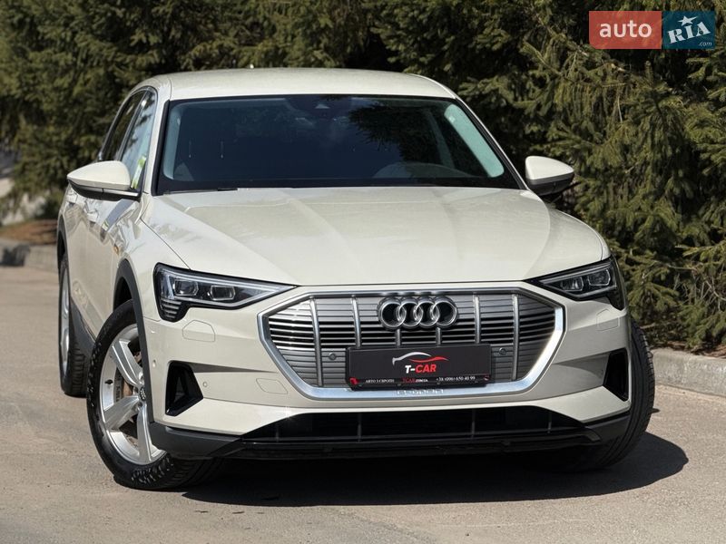 Внедорожник / Кроссовер Audi e-tron 2020 в Тернополе