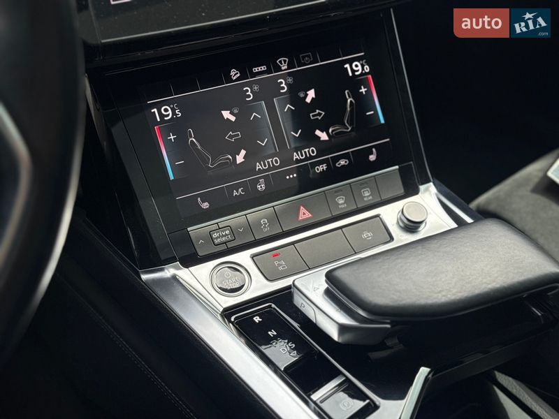 Внедорожник / Кроссовер Audi e-tron 2020 в Тернополе