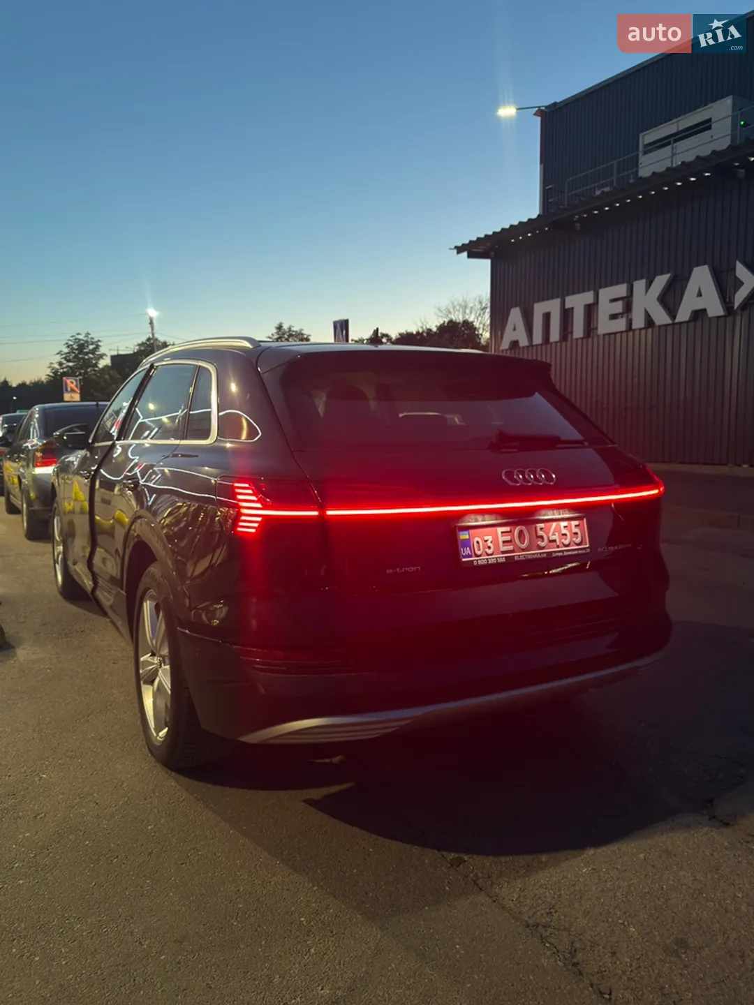 2019 Audi e-tron - мініатюра 3