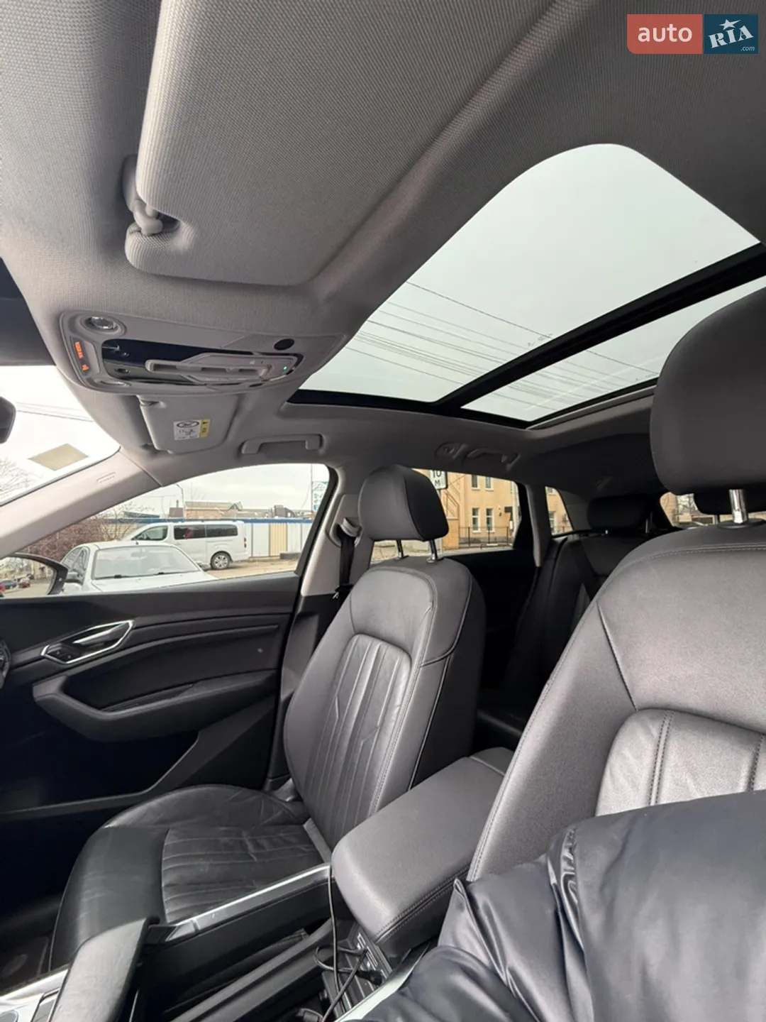 2019 Audi e-tron - мініатюра 7
