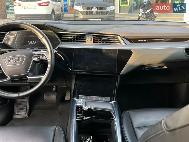 Позашляховик / Кросовер Audi e-tron 2019 в Києві