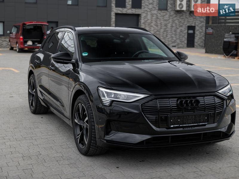 Позашляховик / Кросовер Audi e-tron 2021 в Львові