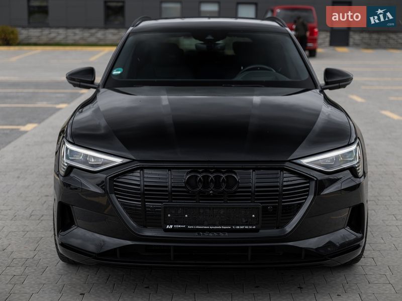 Позашляховик / Кросовер Audi e-tron 2021 в Львові