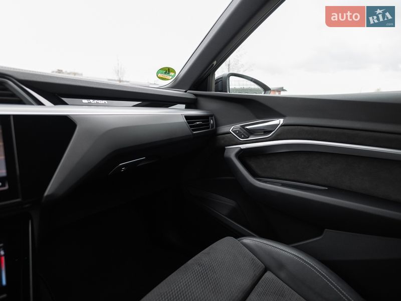 Позашляховик / Кросовер Audi e-tron 2021 в Львові