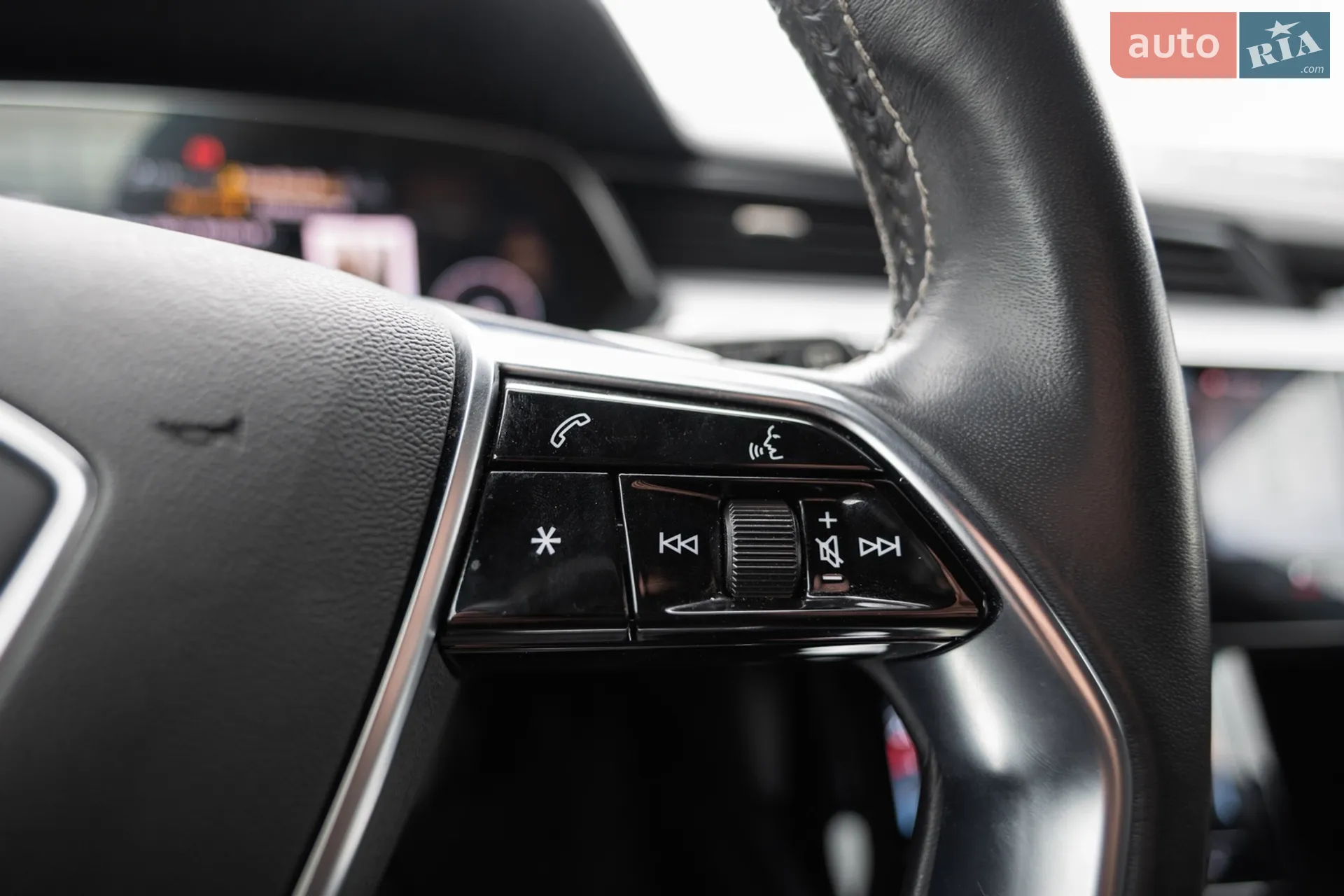 2021 Audi e-tron - мініатюра 29
