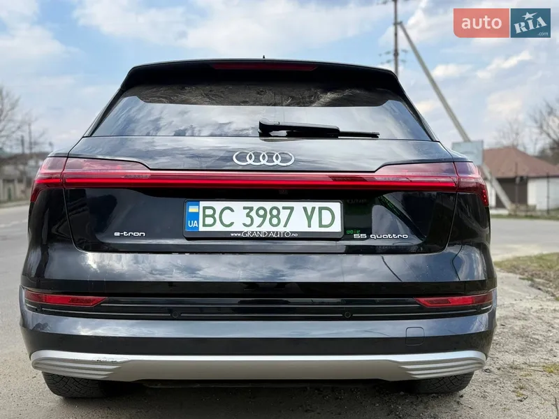 Audi e-tron 2019 VIN WAUZZZGE0KB017968 фото оголошення 5 з 52