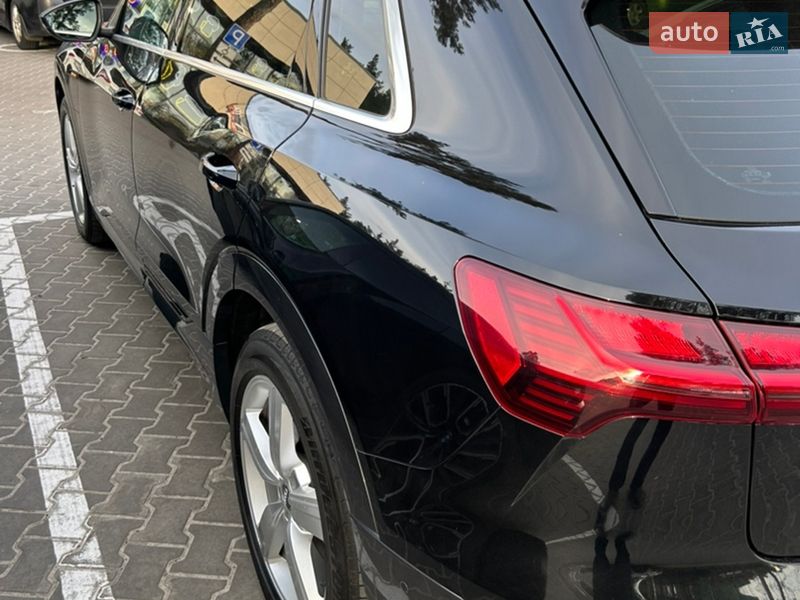 Позашляховик / Кросовер Audi e-tron 2019 в Києві