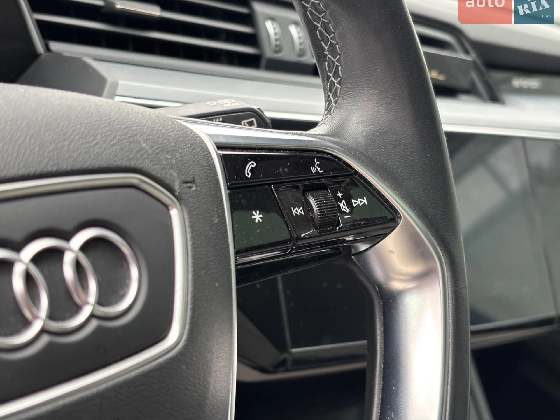 2021 Audi e-tron - мініатюра 26