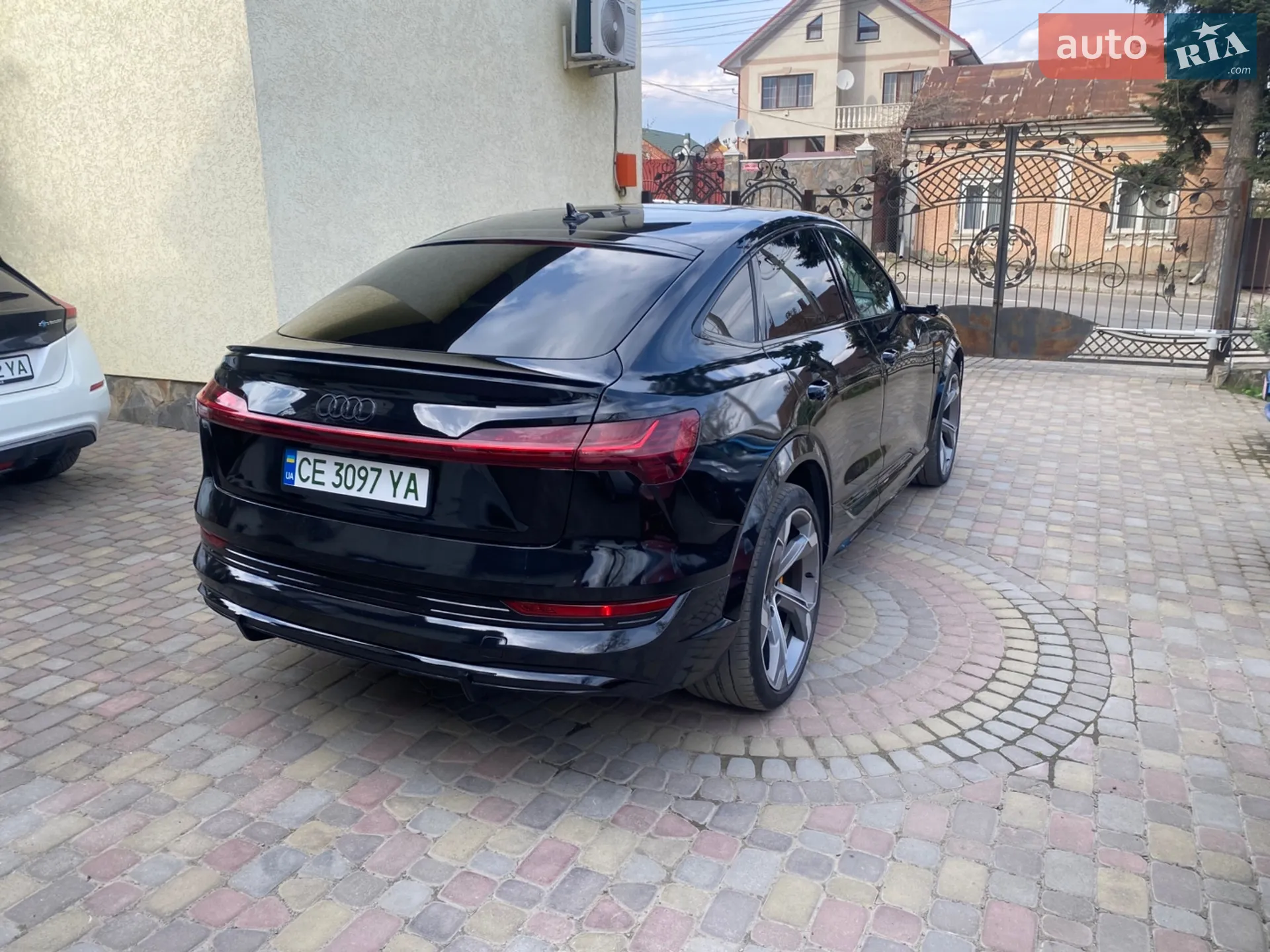 2022 Audi e-tron - мініатюра 5