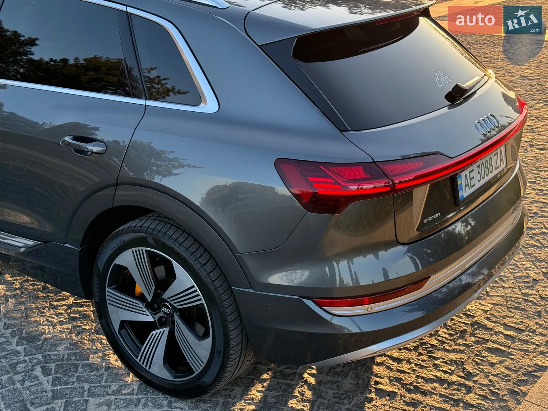 2019 Audi e-tron - мініатюра 10