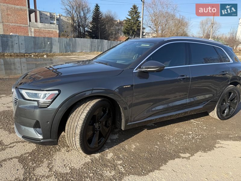 Внедорожник / Кроссовер Audi e-tron 2019 в Львове