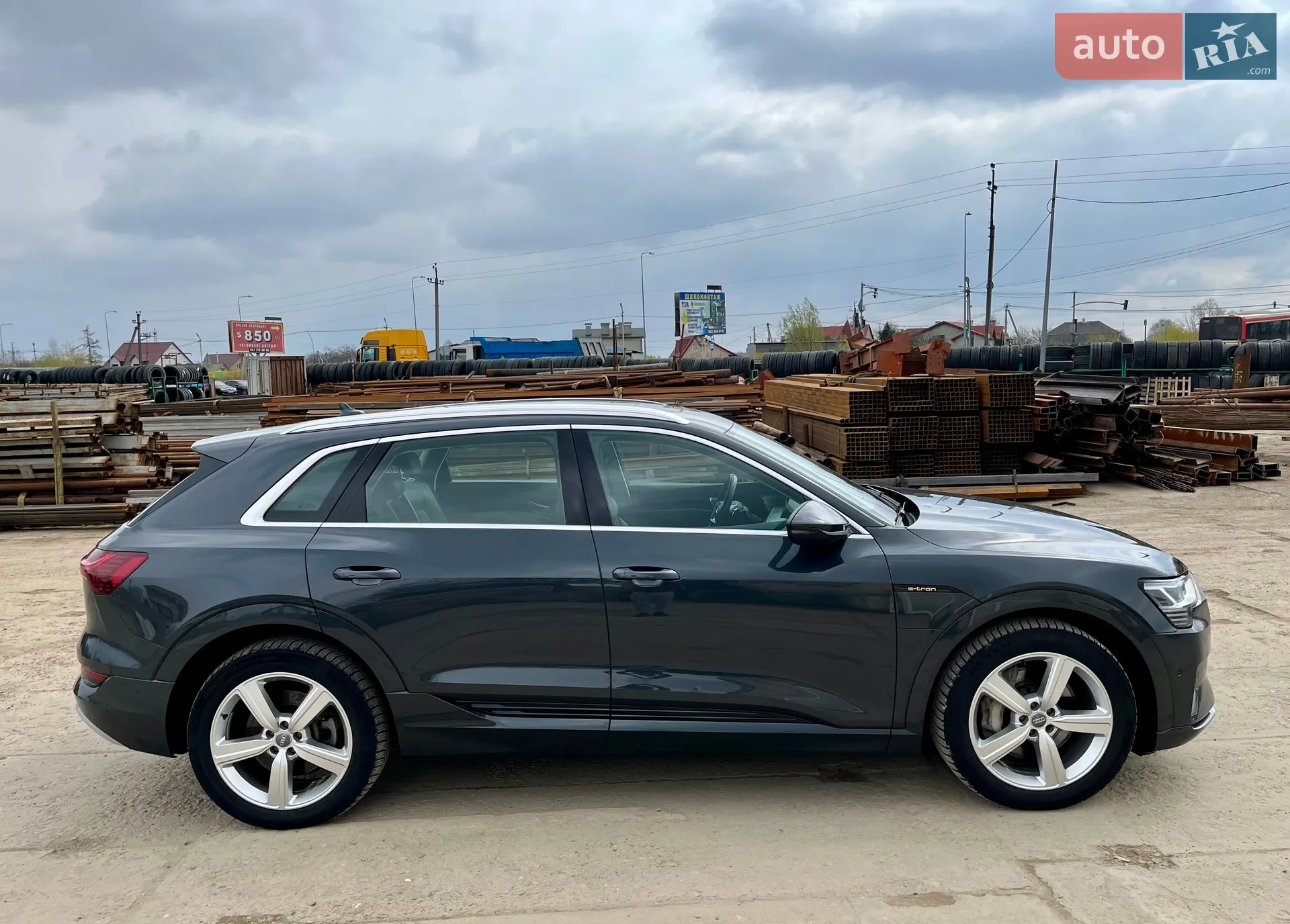 2020 Audi e-tron - мініатюра 9