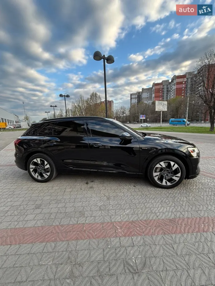 2021 Audi e-tron - мініатюра 15