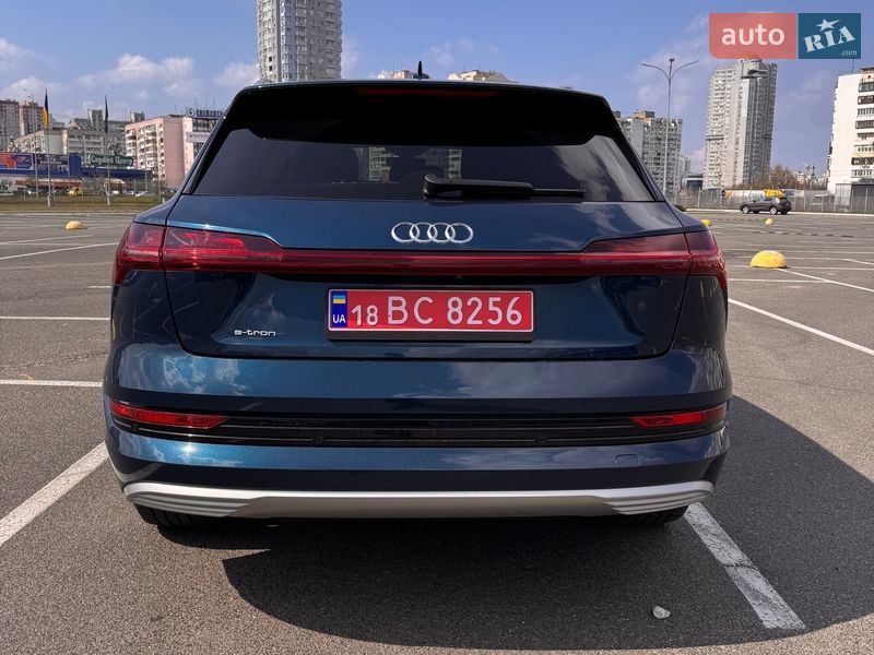 Внедорожник / Кроссовер Audi e-tron 2019 в Киеве