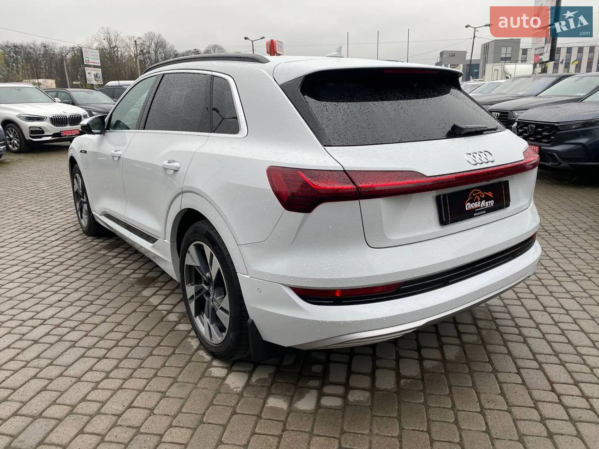 Audi e-tron 2018 VIN WAUZZZGE8KB003395 фото оголошення 6 з 6
