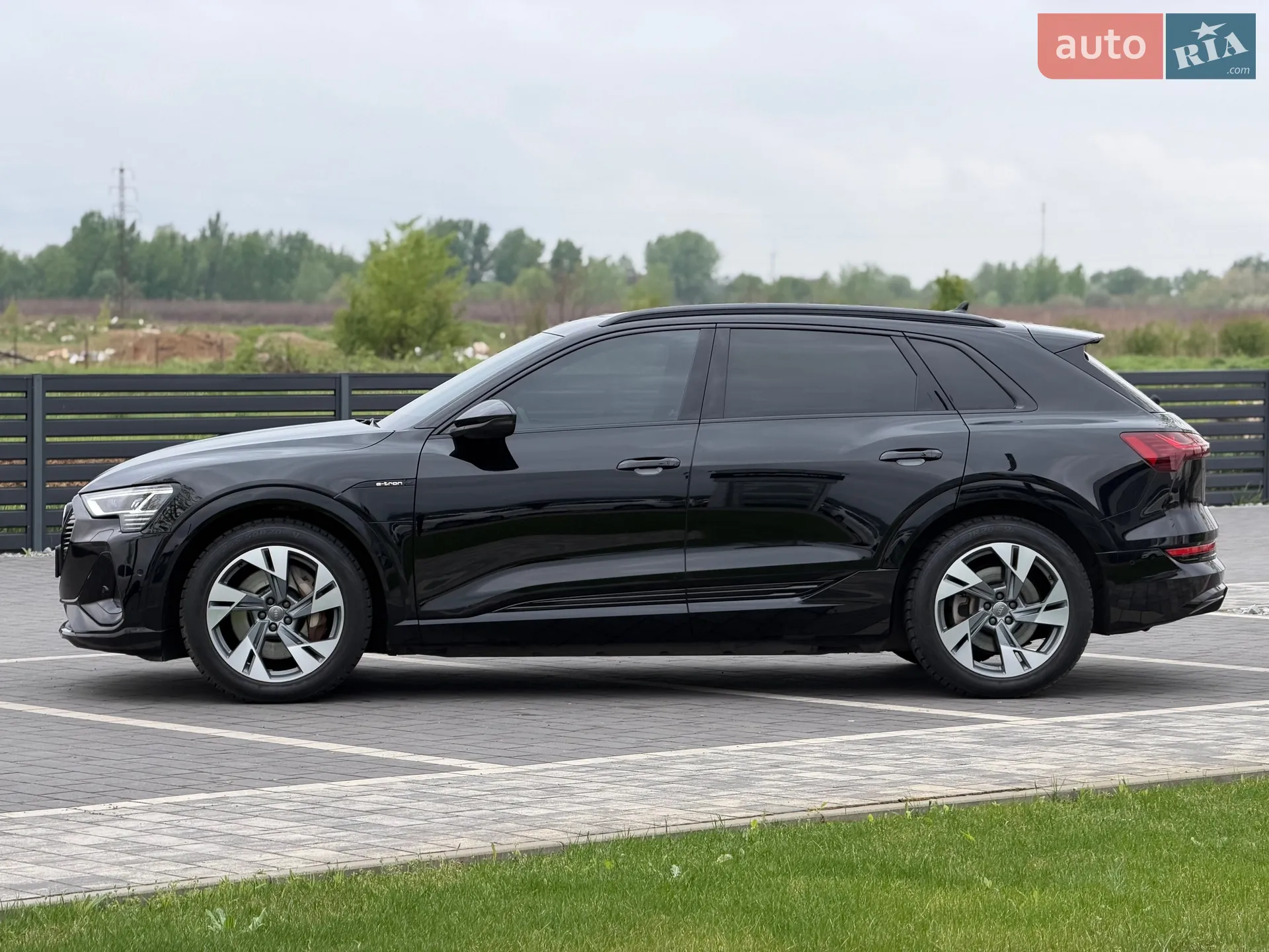 2019 Audi e-tron - мініатюра 16
