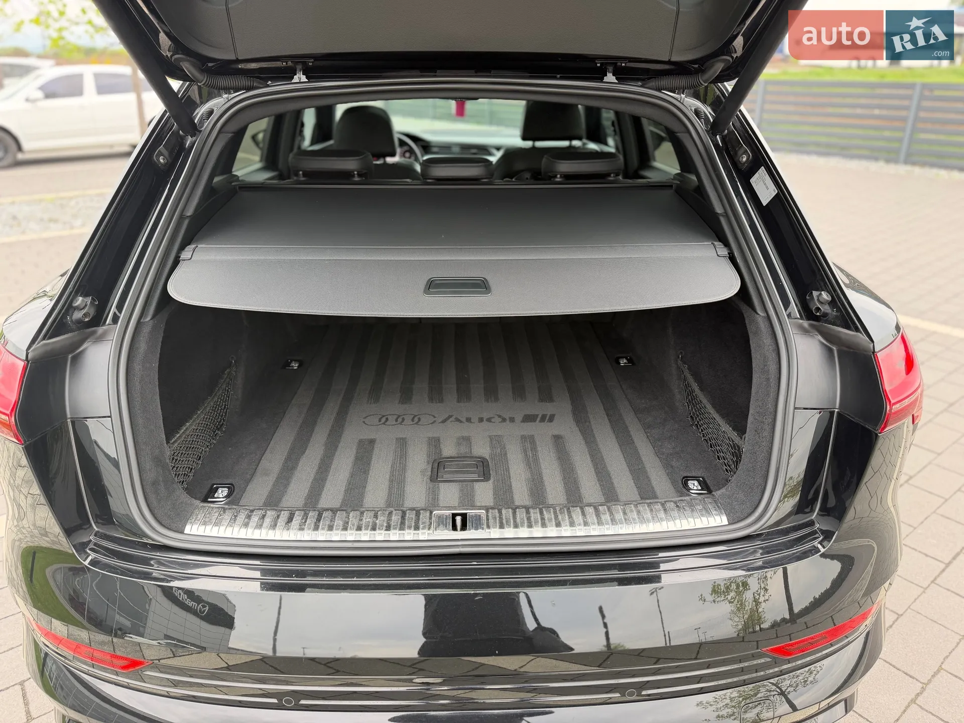 2019 Audi e-tron - мініатюра 41