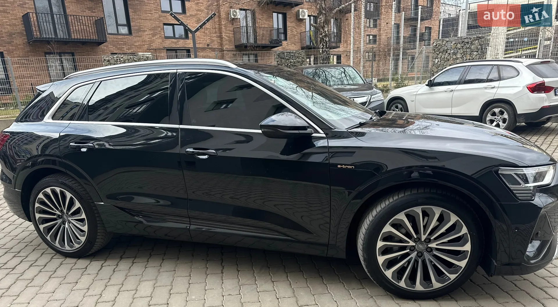 2020 Audi e-tron - мініатюра 9