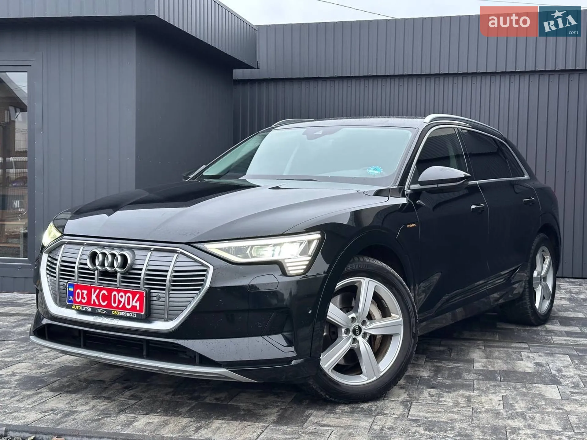 2020 Audi e-tron - мініатюра 2