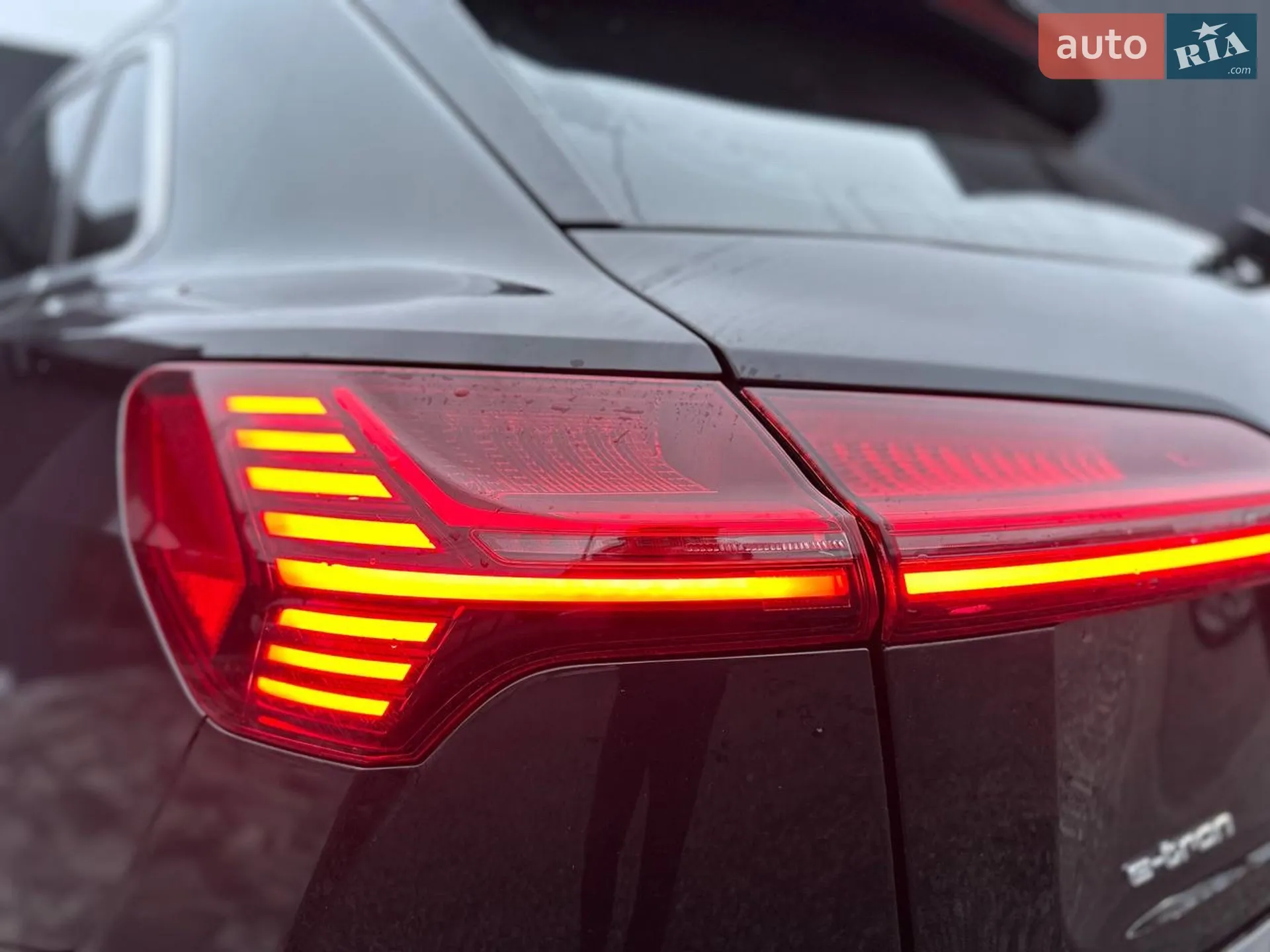 2020 Audi e-tron - мініатюра 16