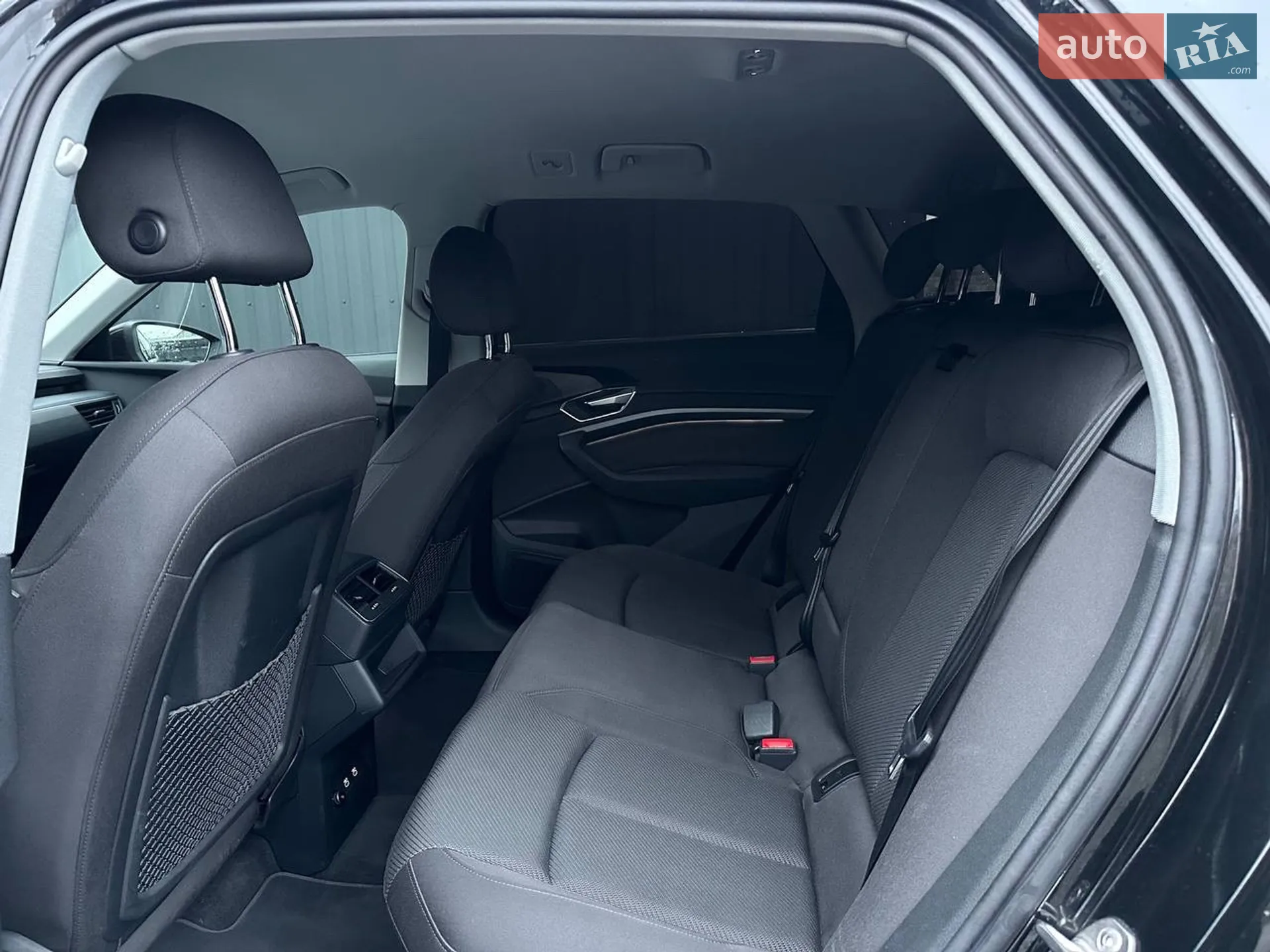 2020 Audi e-tron - мініатюра 18