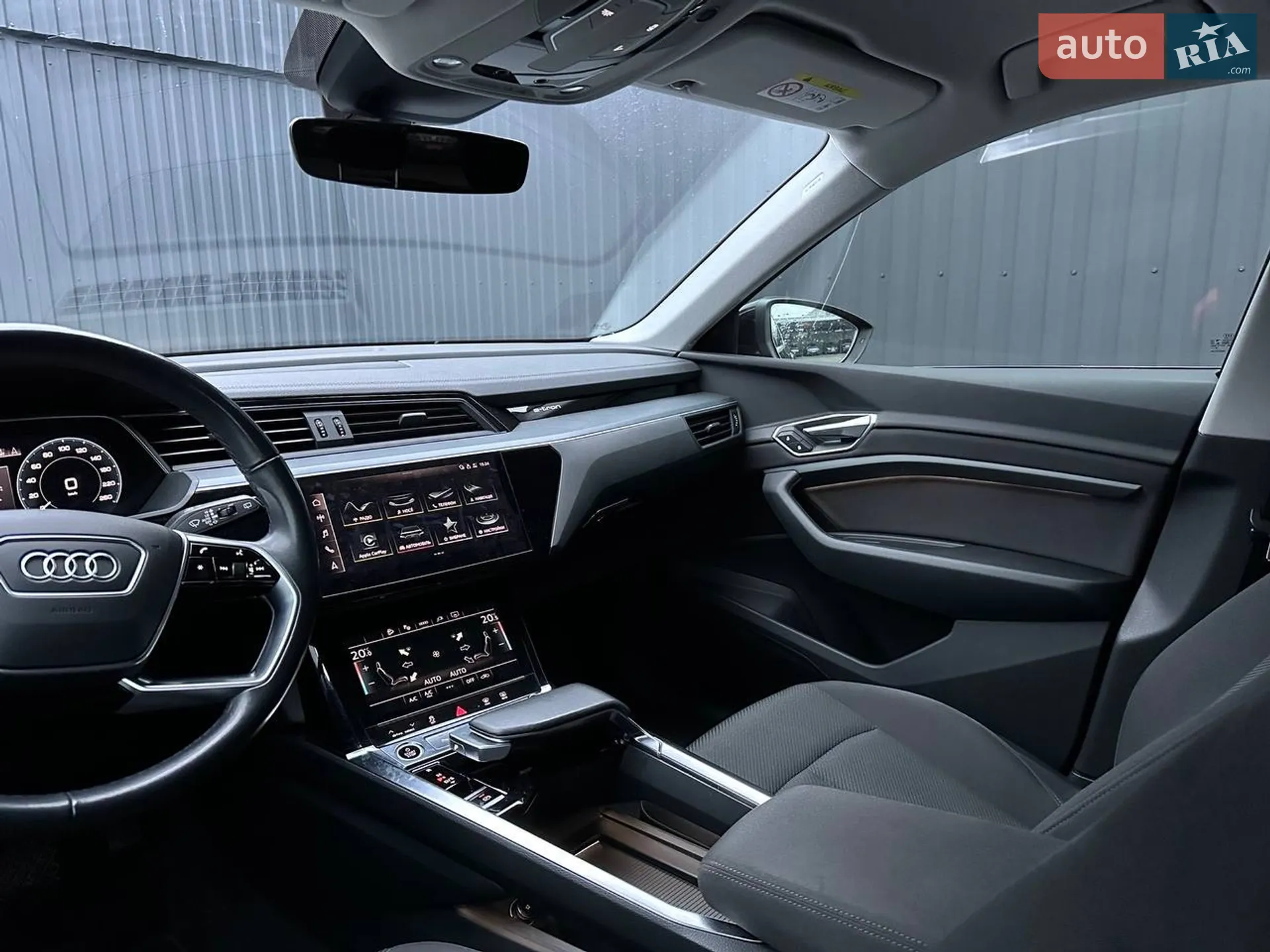 2020 Audi e-tron - мініатюра 20