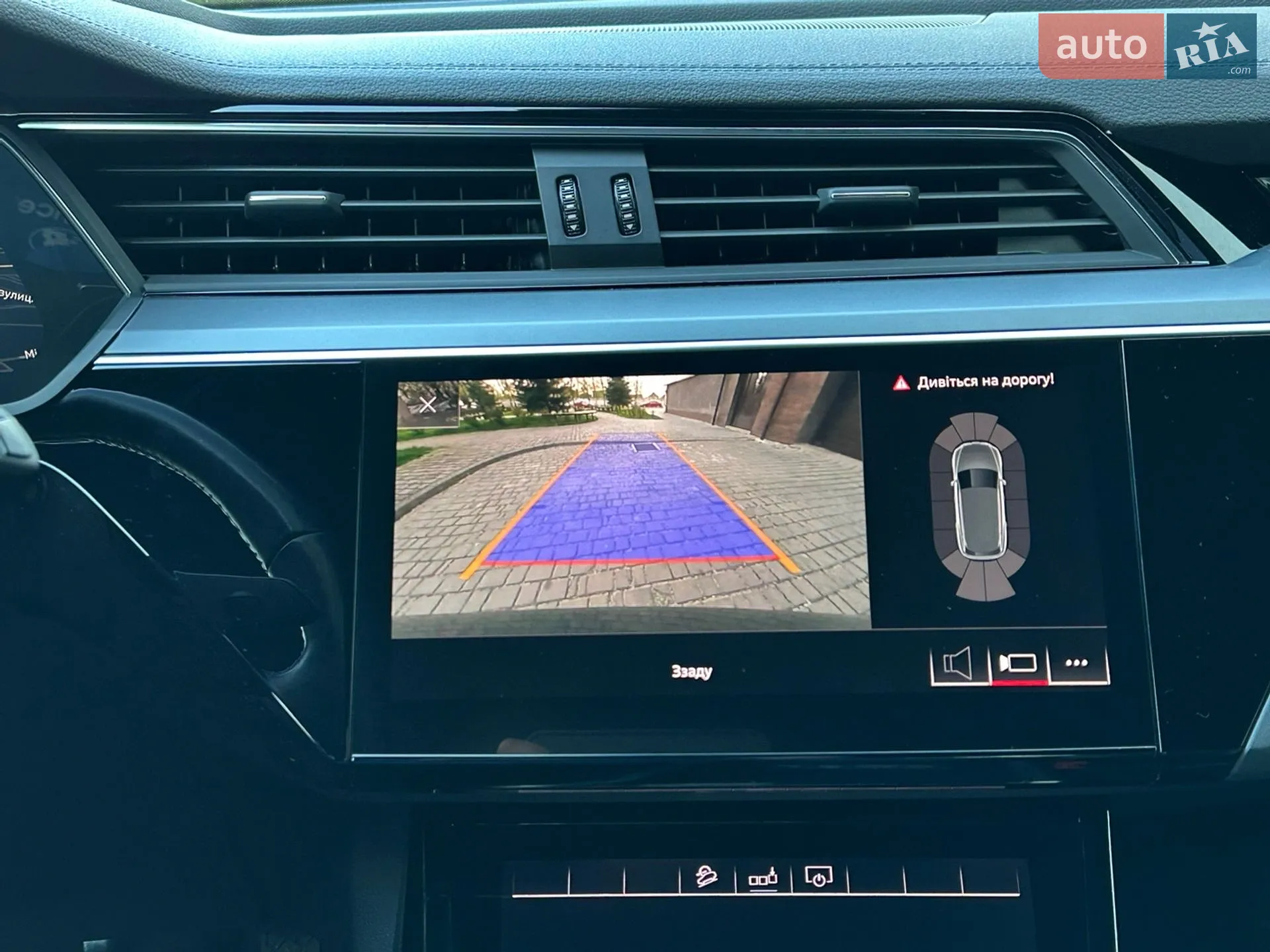 2019 Audi e-tron - мініатюра 36