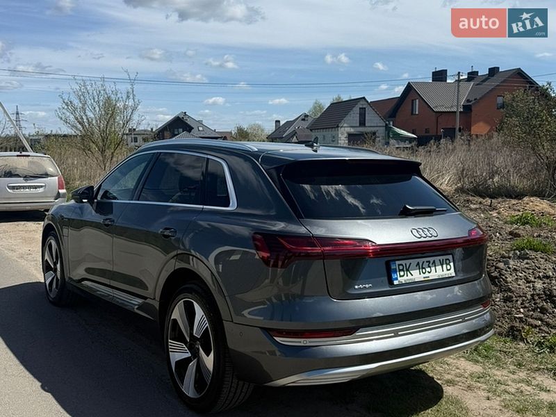 Внедорожник / Кроссовер Audi e-tron 2019 в Луцке