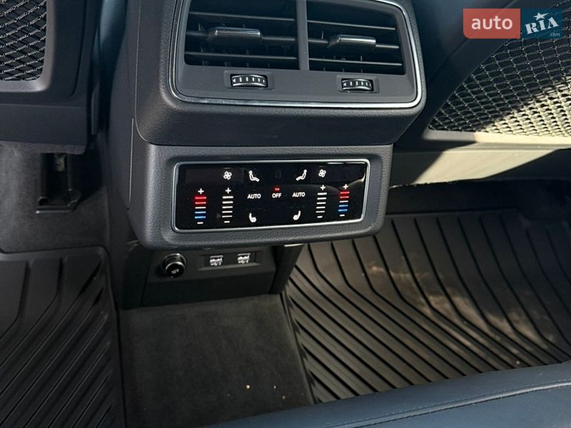 Внедорожник / Кроссовер Audi e-tron 2019 в Луцке