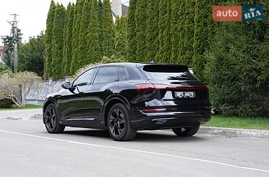 Внедорожник / Кроссовер Audi e-tron 2022 в Киеве