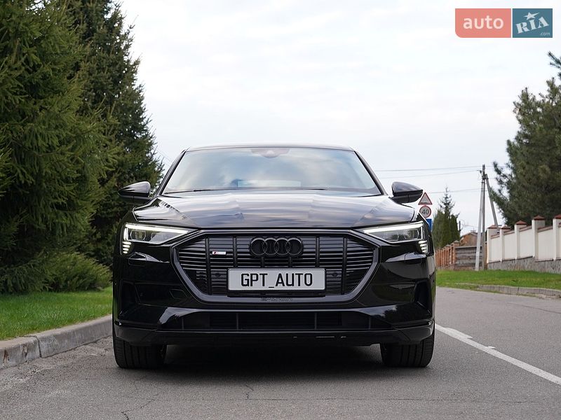 Внедорожник / Кроссовер Audi e-tron 2022 в Киеве