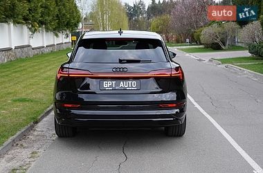 Внедорожник / Кроссовер Audi e-tron 2022 в Киеве