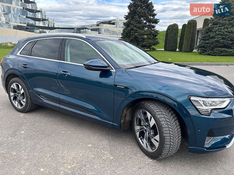 Внедорожник / Кроссовер Audi e-tron 2019 в Днепре