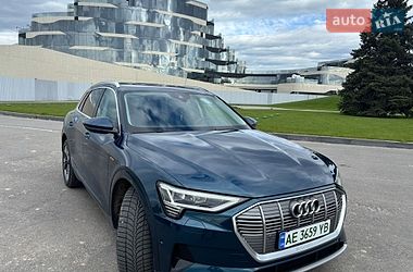 Внедорожник / Кроссовер Audi e-tron 2019 в Днепре