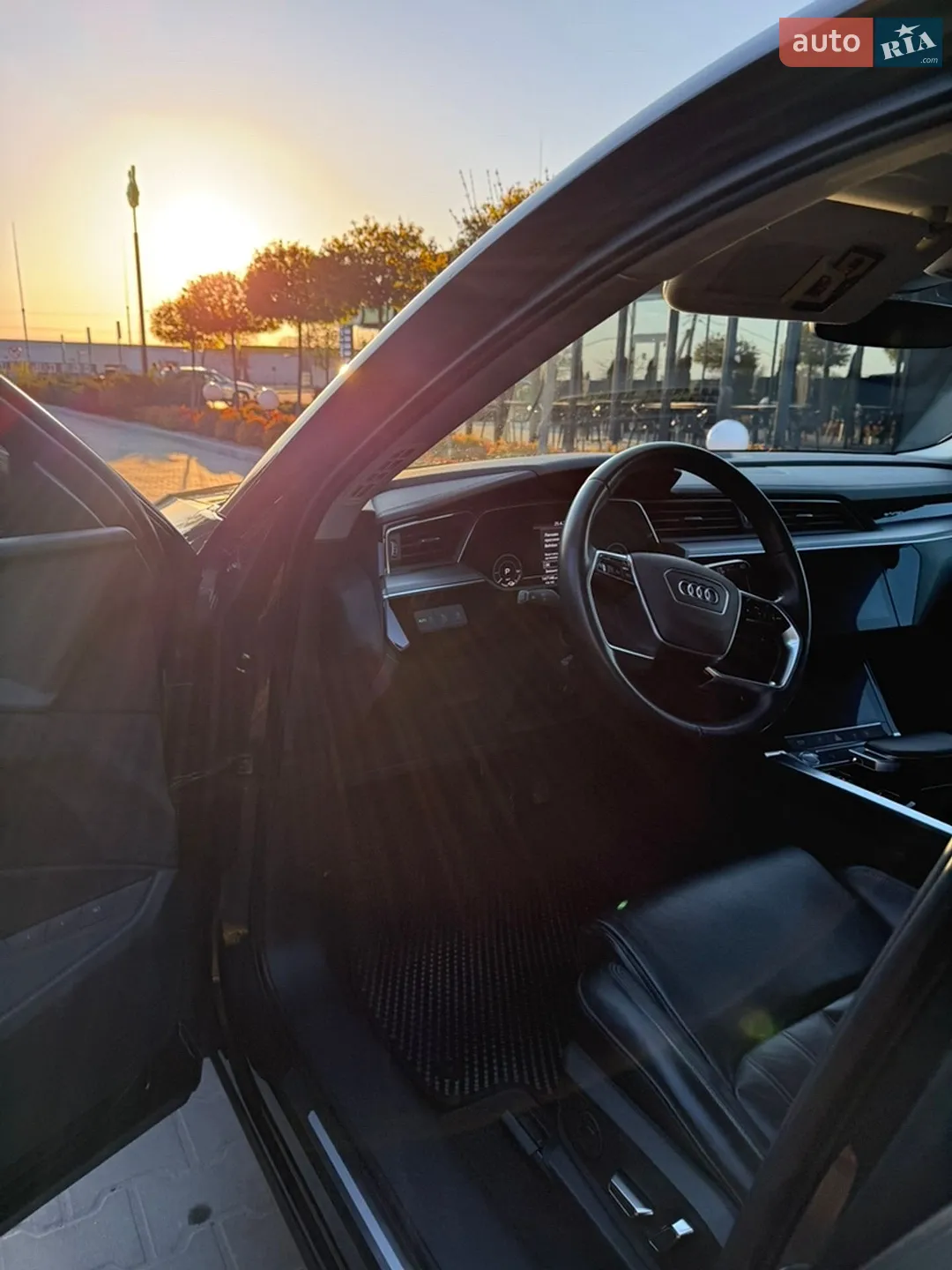 2019 Audi e-tron - мініатюра 29