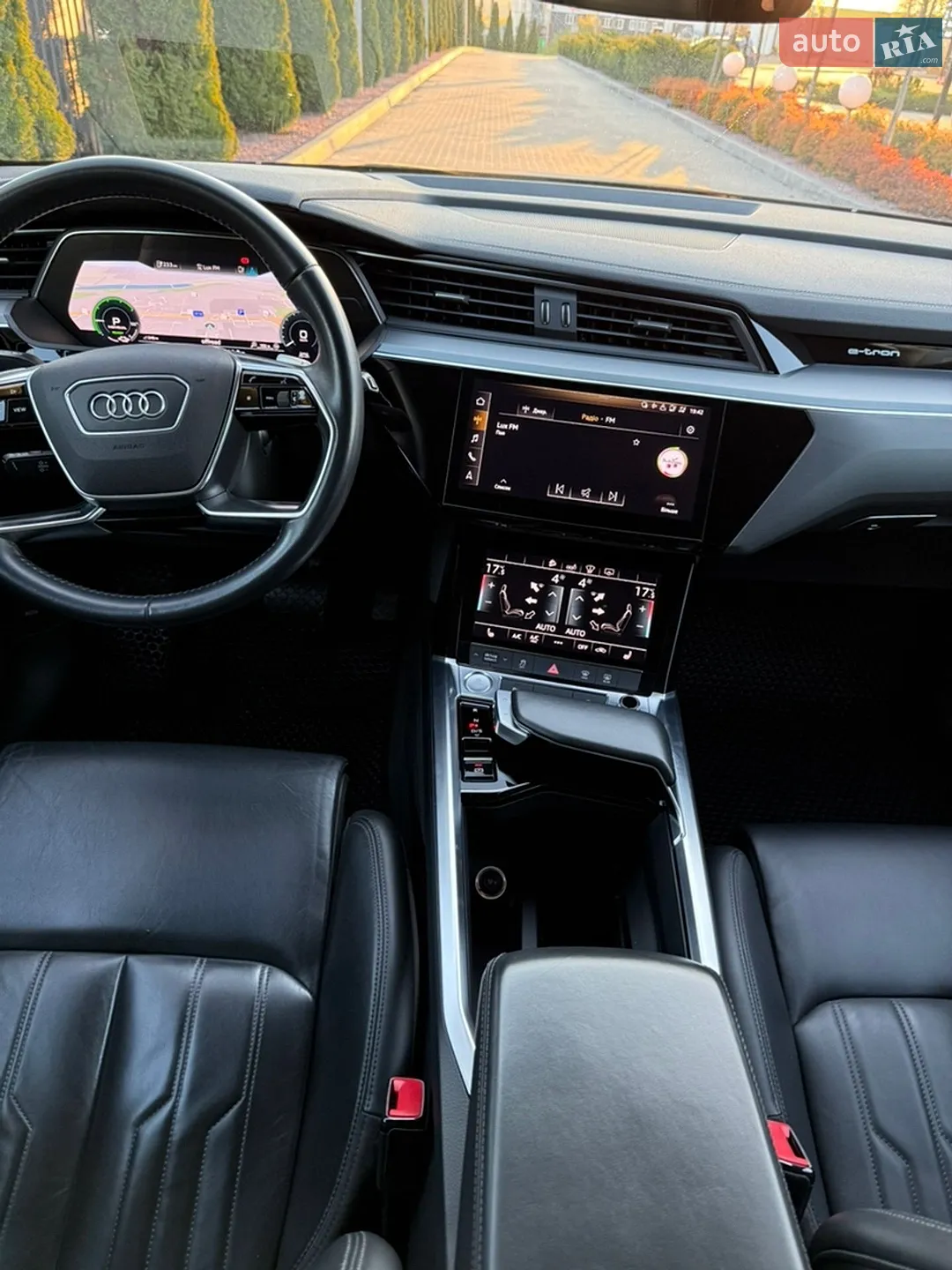 2019 Audi e-tron - мініатюра 47