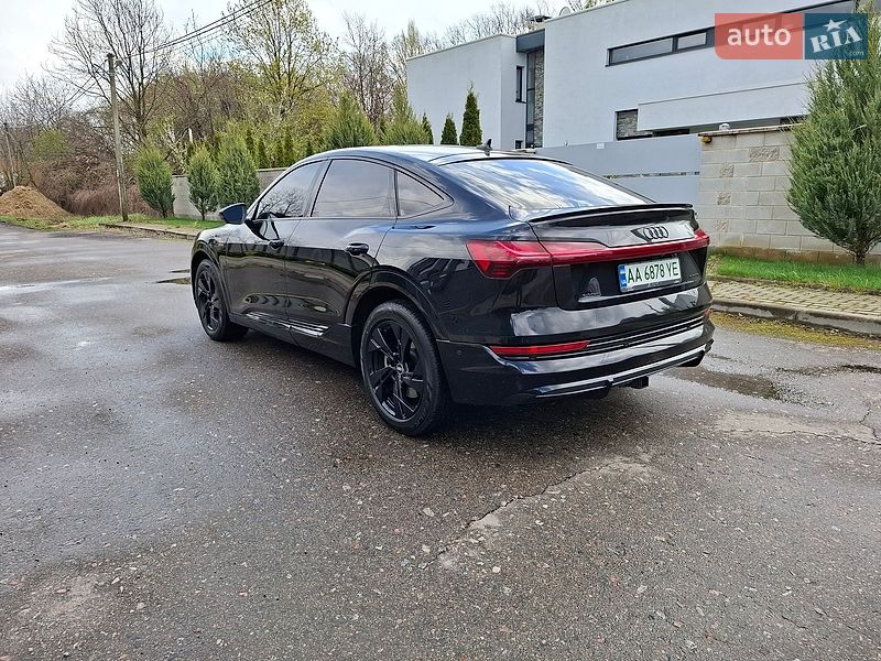 Внедорожник / Кроссовер Audi e-tron 2021 в Киеве