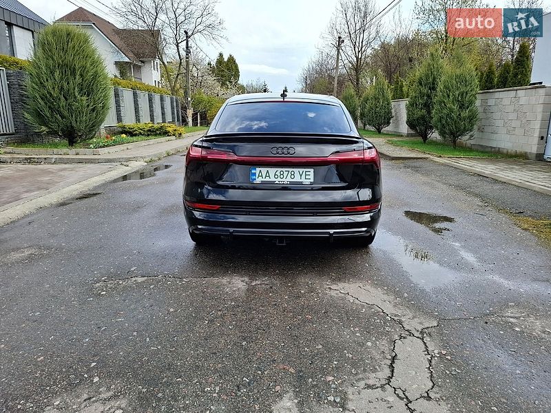 Внедорожник / Кроссовер Audi e-tron 2021 в Киеве