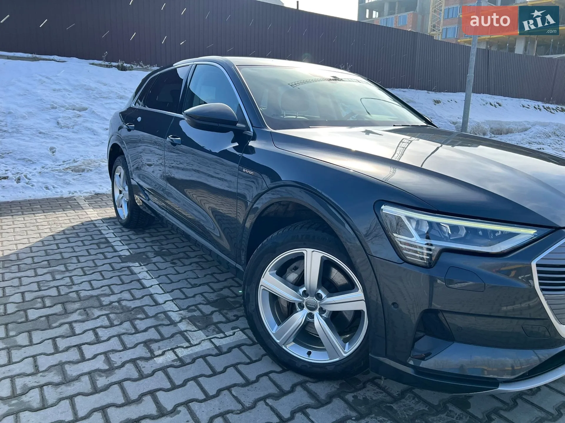 2019 Audi e-tron - мініатюра 2